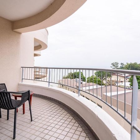 تانجونغ بونغاه Romantic Couple Suite + Beach-Front Balcony المظهر الخارجي الصورة