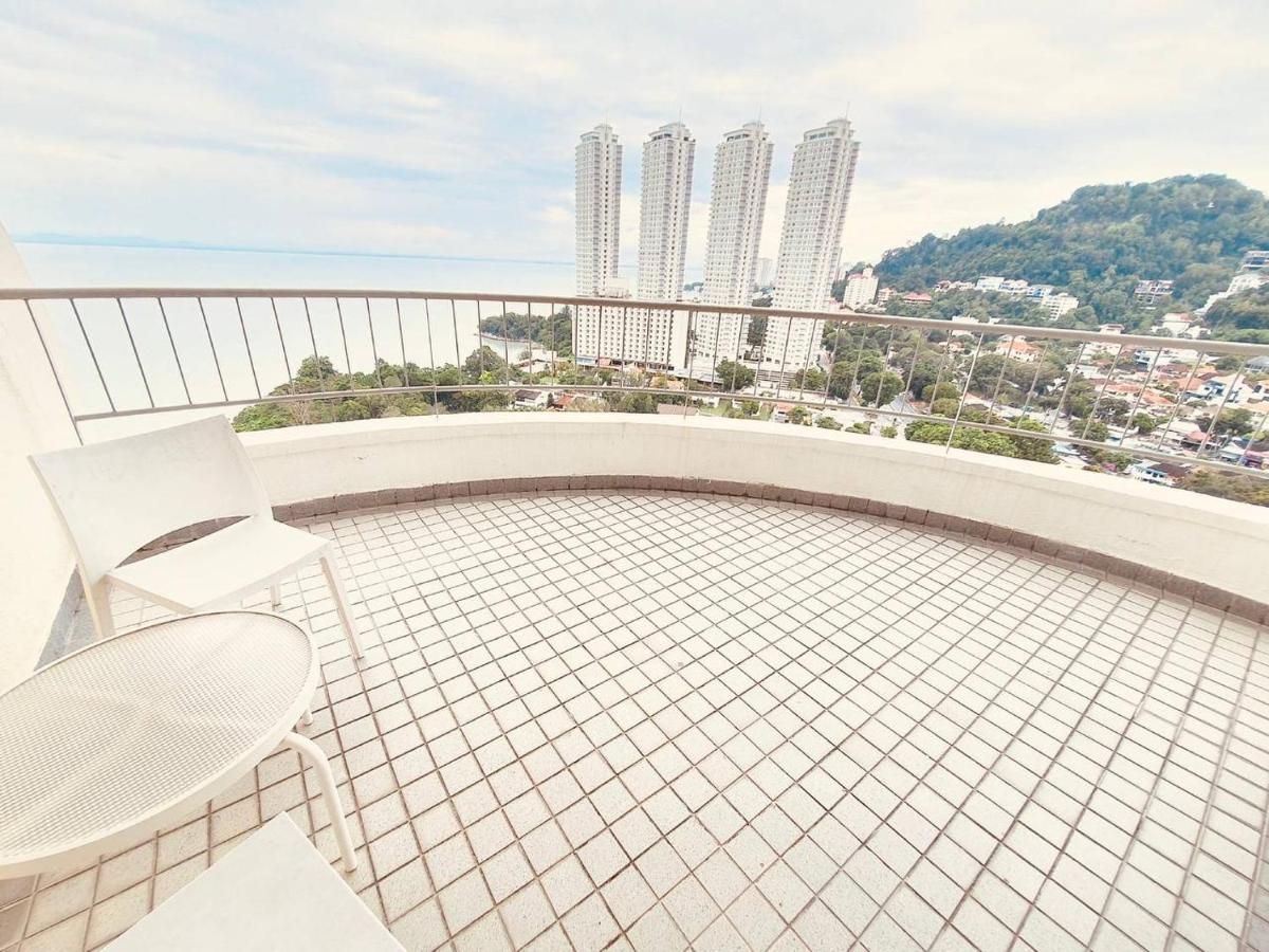 تانجونغ بونغاه Romantic Couple Suite + Beach-Front Balcony المظهر الخارجي الصورة