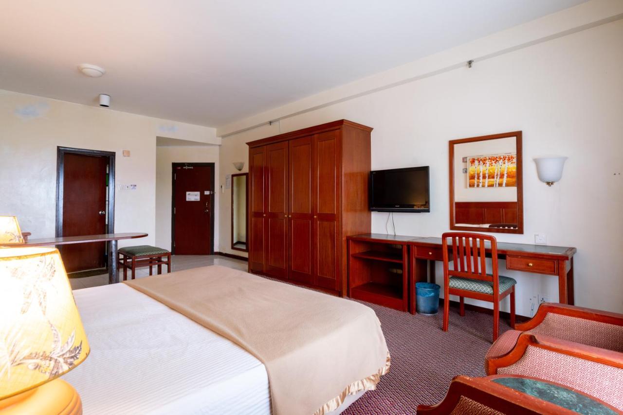 تانجونغ بونغاه Romantic Couple Suite + Beach-Front Balcony المظهر الخارجي الصورة