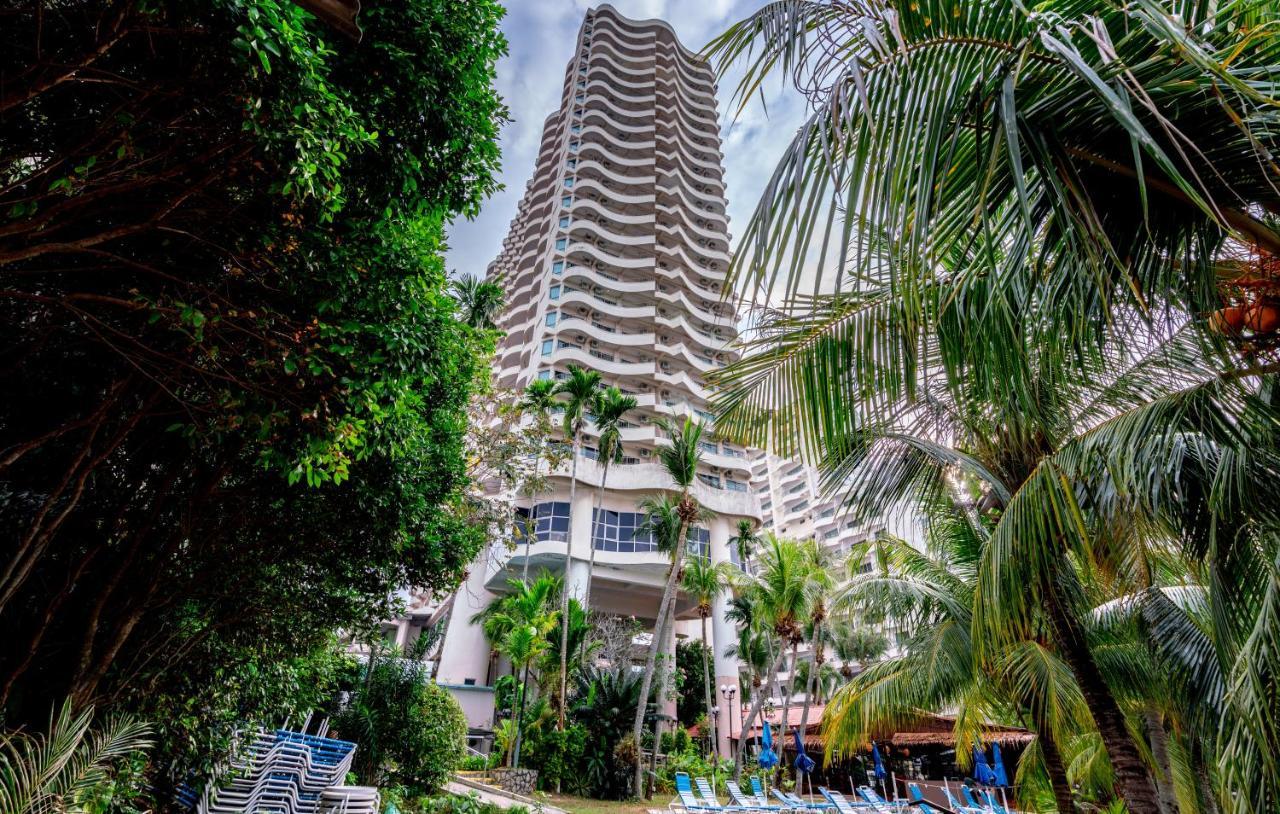 تانجونغ بونغاه Romantic Couple Suite + Beach-Front Balcony المظهر الخارجي الصورة