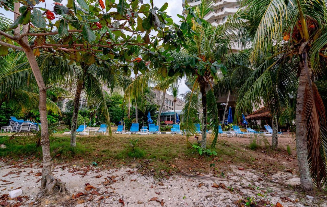 تانجونغ بونغاه Romantic Couple Suite + Beach-Front Balcony المظهر الخارجي الصورة