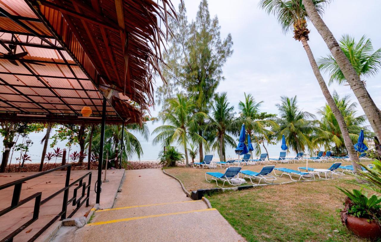 تانجونغ بونغاه Romantic Couple Suite + Beach-Front Balcony المظهر الخارجي الصورة
