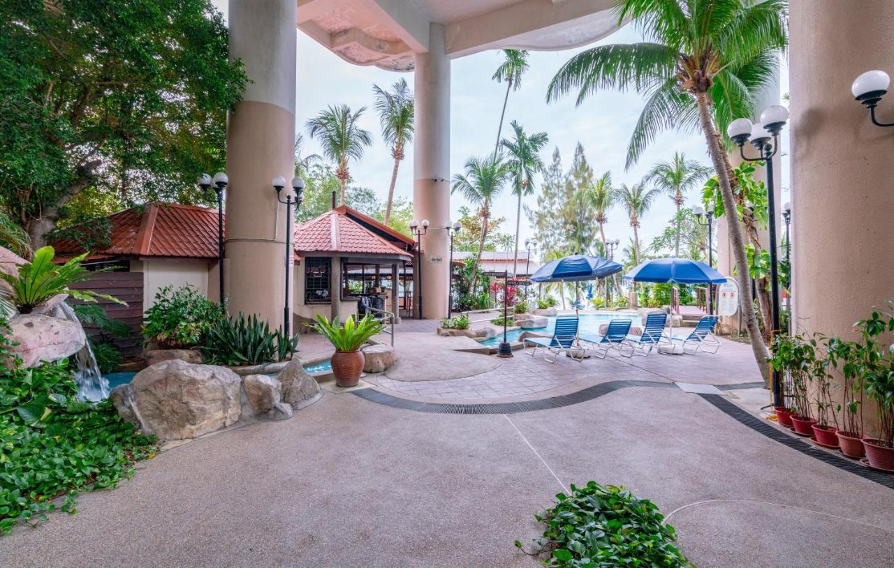 تانجونغ بونغاه Romantic Couple Suite + Beach-Front Balcony المظهر الخارجي الصورة